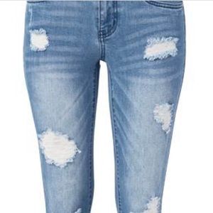Venus frayed med wash skinny sexy jean slight stretch excellent condition!